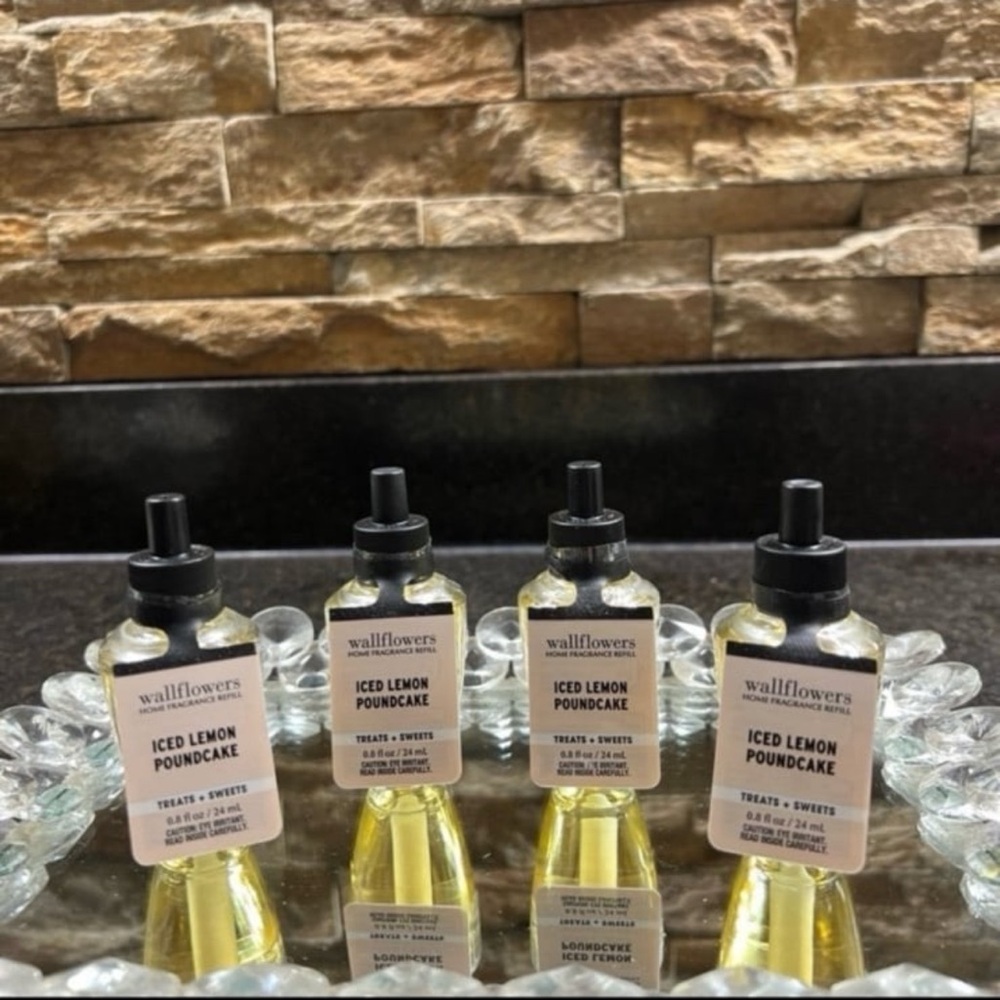 Bath & Body Works Iced Lemon Poundcake
